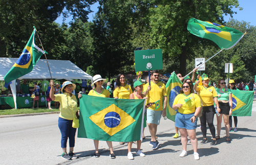 Brazilian community in Parade of Flags 2022